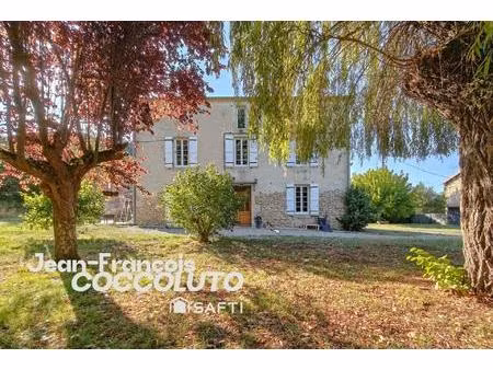 charmante maison en pierre rénovée avec 3 chambres