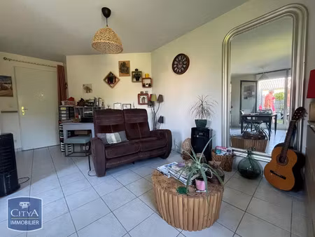 appartement à louer 2 pièces 44.85 m² - mâcon (71) - 600€