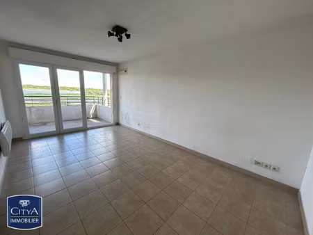 appartement à louer 3 pièces 64 m² - milhaud (30) - 723€