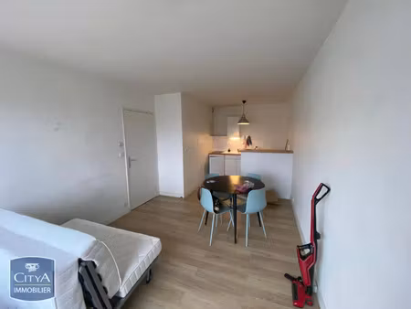 appartement à louer 2 pièces 36 m² - la rochelle (17) - 636€