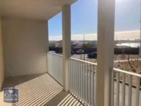 appartement à louer 4 pièces 76.84 m² - port-de-bouc (13) - 1 030€