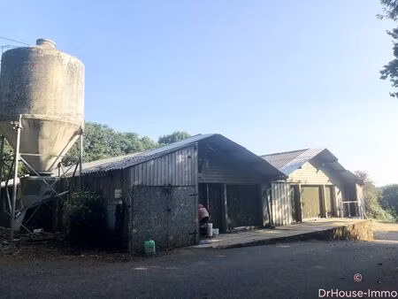 bâtiment agricole / entrepôt avec accès poids lourds