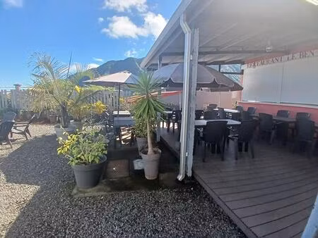 ensemble immobilier de 269 m² sur 800 m² de terrain à dos d'âne 97429;