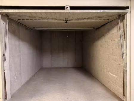vente garage 15 m² aix-en-provence (13100)