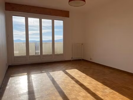 location appartement 2 pièces 52m² aubenas 07200