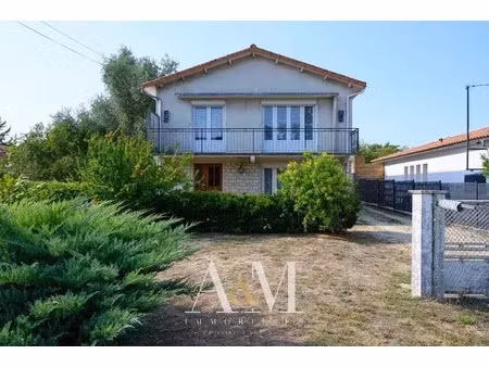 vente maison 7 pièces 162 m² à ruelle-sur-touvre (16600)  196 000 €