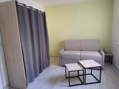 location appartement 1 pièce 14m²