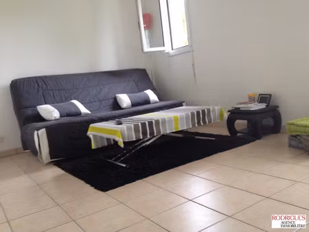 location appartement 1 pièce 22m² poitiers 86000