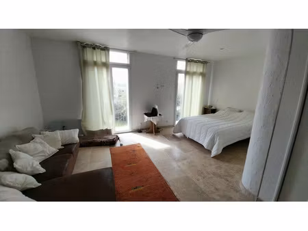 bel immeuble avec travaux centre ville du luc. possible 6 lots !