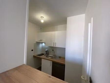 location appartement 2 pièces 42m² la rochelle 17000