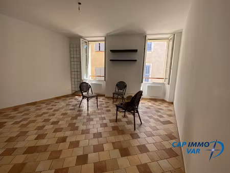 location appartement 2 pièces 44m² le beausset 83330