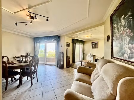 grand t3 traversant de 79 39 m2 (loi carrez) avec vue !