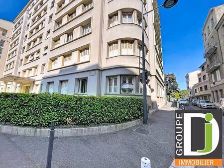 a vendre appartement t7 avec garage et cave