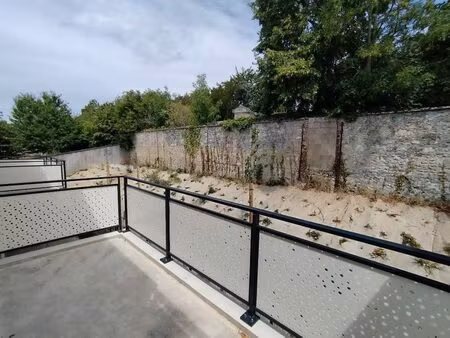 à louer – appartement t3 neuf avec balcon – chartres