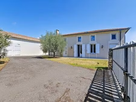 beaux volumes et calme au cœur du médoc