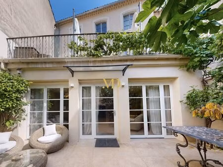 maison de ville rénovée avec jardin  terrasse et ascenseur
