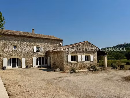 vente maison 8 pièces 212 m² la garde-adhémar (26700)