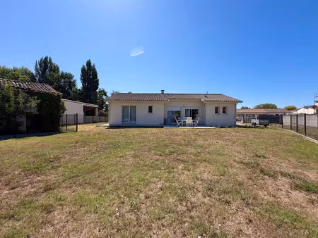 vente maison 5 pièces 106 m² à moulis-en-médoc (33480)  323 300 €