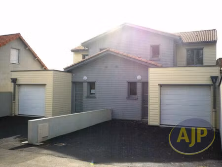 a louer maison t3bis - centre mauve s/ loire