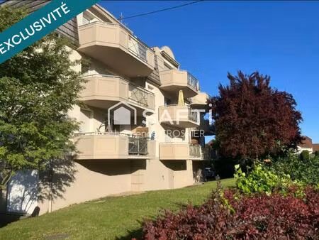 très beau et lumineux 4 pièces avec balcon sans vis à vis