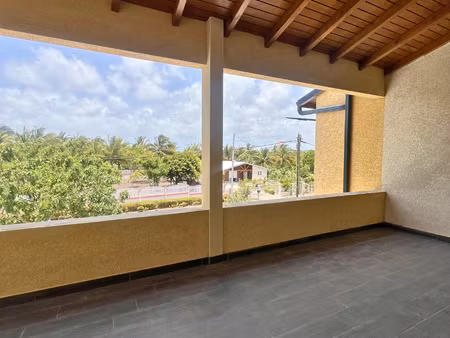 location appartement 3 pièces 51m² petit canal 97131