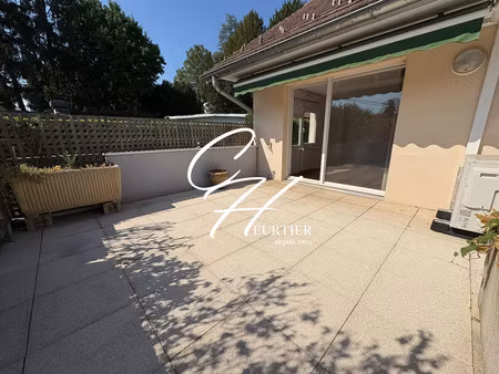 vente appartement 4 pièces 99m2 voiron 38500 - 265000 € - surface privée