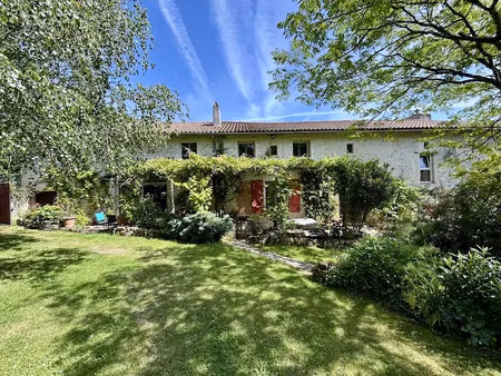 vente maison 14 pièces 413.17 m² à limalonges (79190)  350 000 €