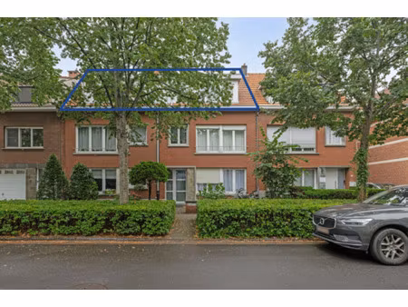 appartement te koop in brasschaat met 3 slaapkamers