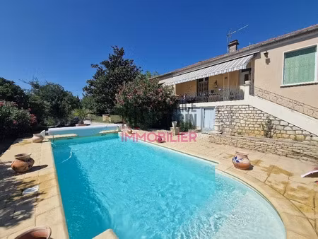 vente maison 8 pièces 191 m² à l'isle-sur-la-sorgue (84800)  412 500 €