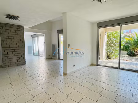 la grande motte - villa 6 pieces a louer