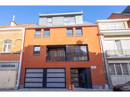 duplex à vendre avec terrasse et 2 chambres   auderghem (vbe48987)