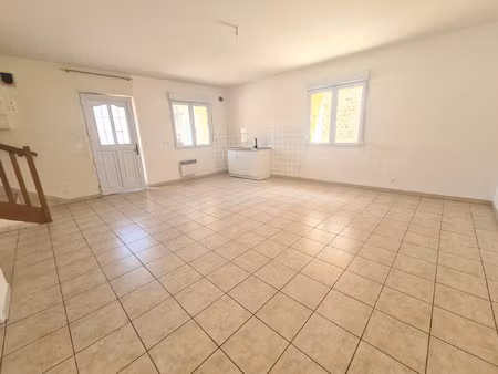 location appartement 4 pièces 72m² villejust 91140