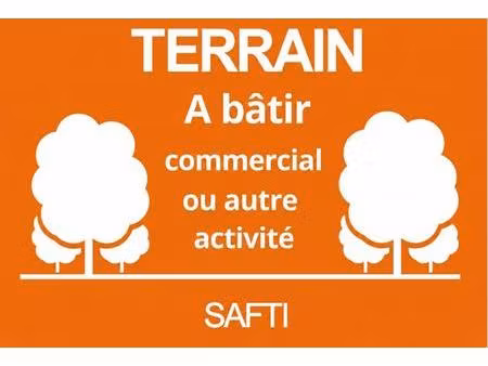 terrain constructible à vocation commerciale ou autre activité