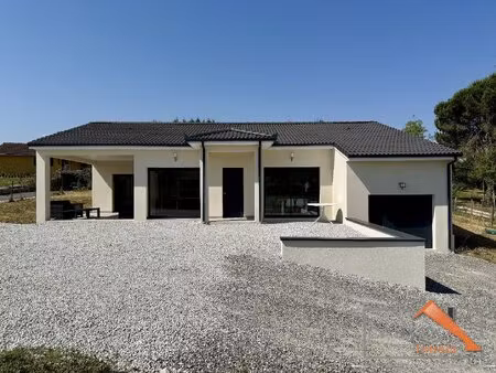 maison récente au calme terrain clos garage