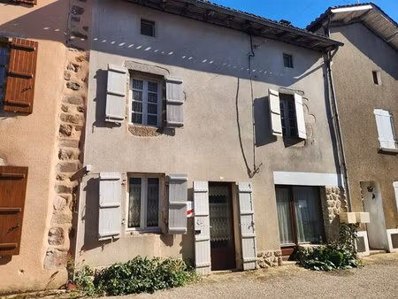 lesterps - maison avec tris chambres  grange avec jardin  terrain separe