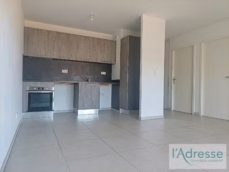 location appartement 2 pièces  43.00m²  ajaccio