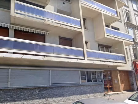 location bureaux 77 m²