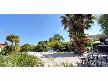 propriété avec piscine et jardin l’isle-jourdain (32)