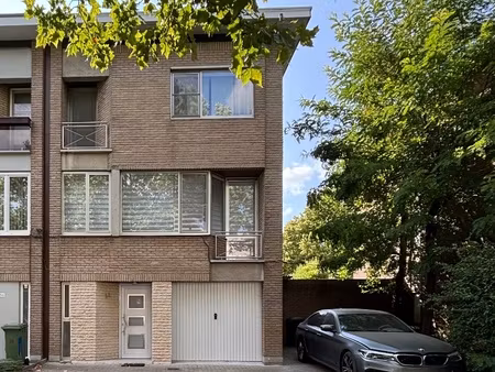 huis te koop in merksem met 4 slaapkamers