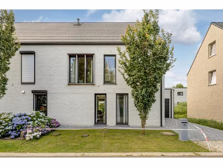 huis te koop in dessel met 4 slaapkamers