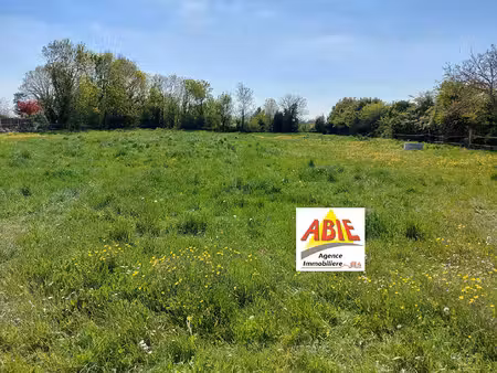 achat terrain 751m² benet 85490