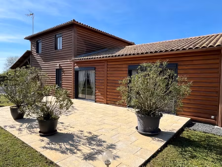 achat maison 5 pièces 122m² fontenay le comte 85200