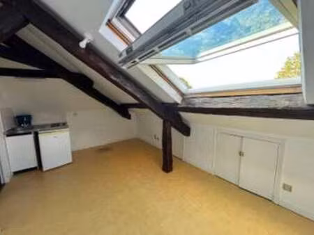 location appartement t1 à angers centre (49000) : à louer t1 / 9m² angers centre