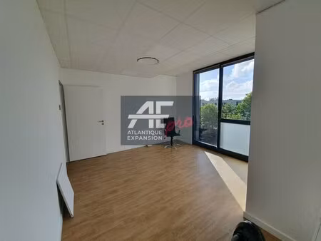 location local professionnel 23m² st nazaire 44600