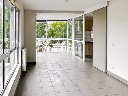 location appartement 4 pièces 106 m² à saint-pierre-des-corps (37700)