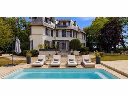 propriété avec piscine montceaux-lès-meaux (77)