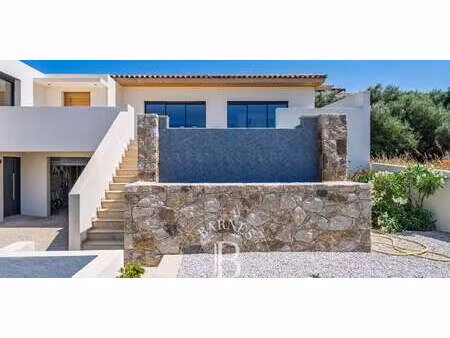 villa avec piscine et terrasse l’ile-rousse (2b)