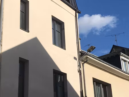 hyper centre  7 rue des aix  t3 en duplex inversé de 60 68 m2 avec toit terrasse de 34 m2