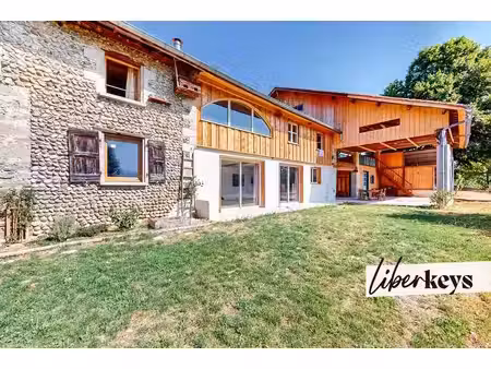 deux maisons de charme  7 chambres  dépendances  panneaux solaires  source  vue vercors et