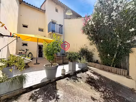maison de village rénovée avec extérieur